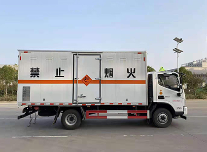 佛子山镇爆破器材运输车